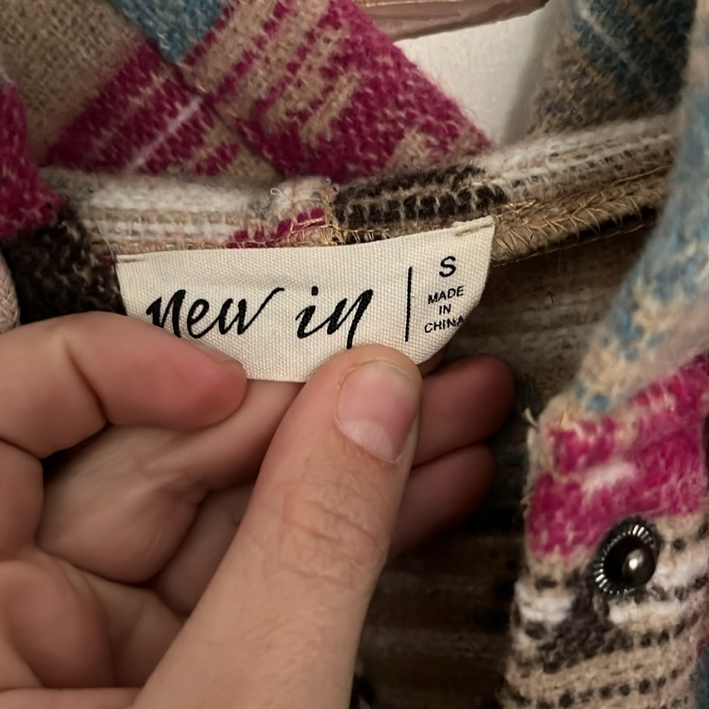 Aztec Pullover super cute ! - Picture 3 of 3
